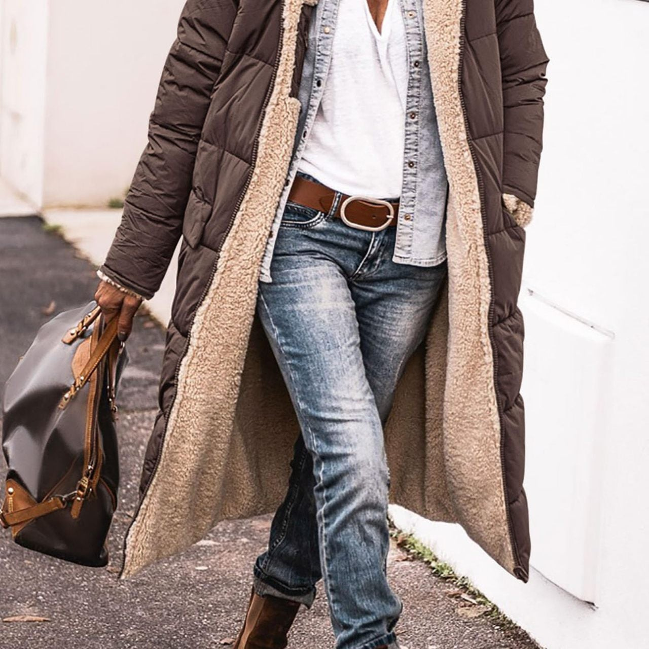 Паола - Елегантен Обратен Палто