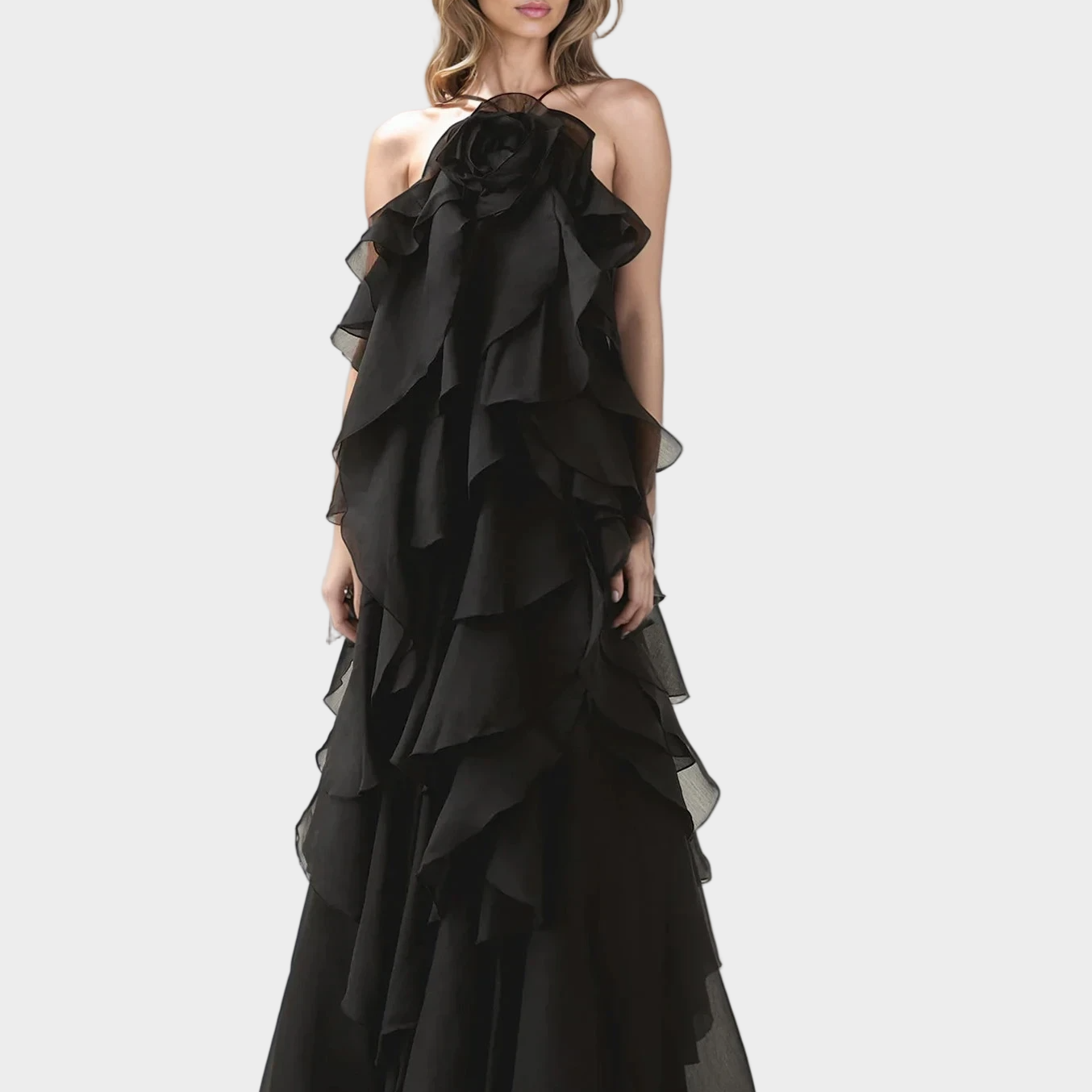 Максимална Рокля с Романтично Усещане и Аристократичен Стил