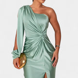 Габриела Асиметрична Рокля с Драпиране на Едно Рамо