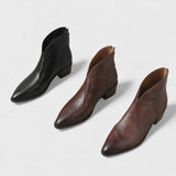 Ралица - Елегантни боти с V-образно деколте