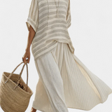 Комплект от ленен бамбук Дейзи с елегантна райета тениска и летящи панталони за модерен и удобен стил