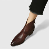 Ралица - Елегантни боти с V-образно деколте