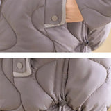 Стефания – Топла дамска зимна яка с качулка и стегнат дизайн