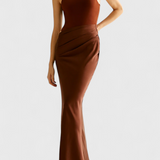 Леона Макси Рокля с Тънък Топ Стил и Издължена Силуета