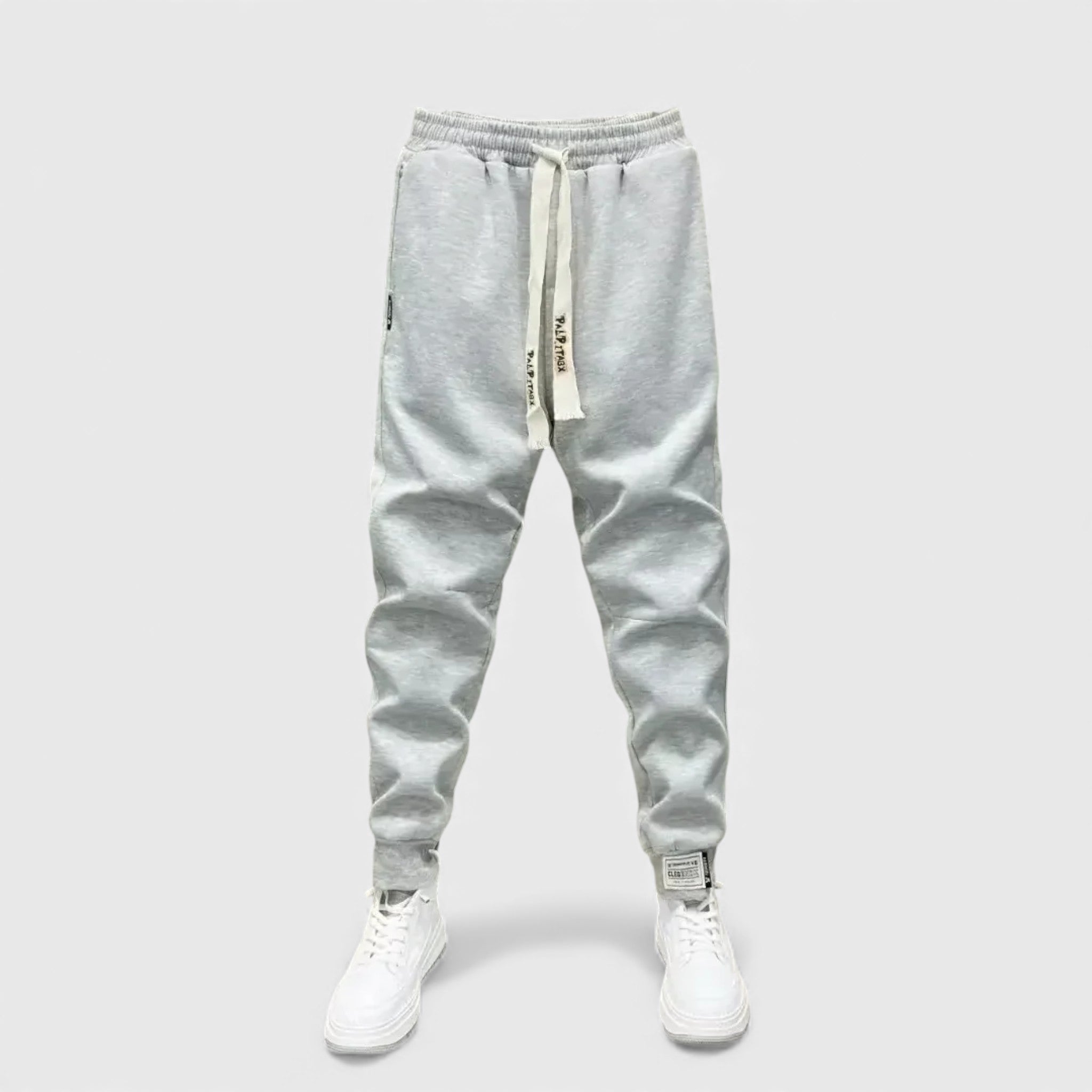 Лоран - Удобни панталони с елегантни аксесоари